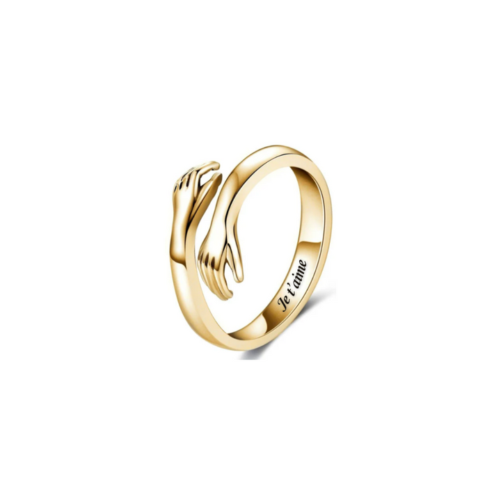 Hug ring with engraving